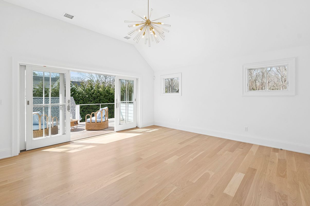Empty room, Interior, Pendant Lights, Wood Texture Flooring