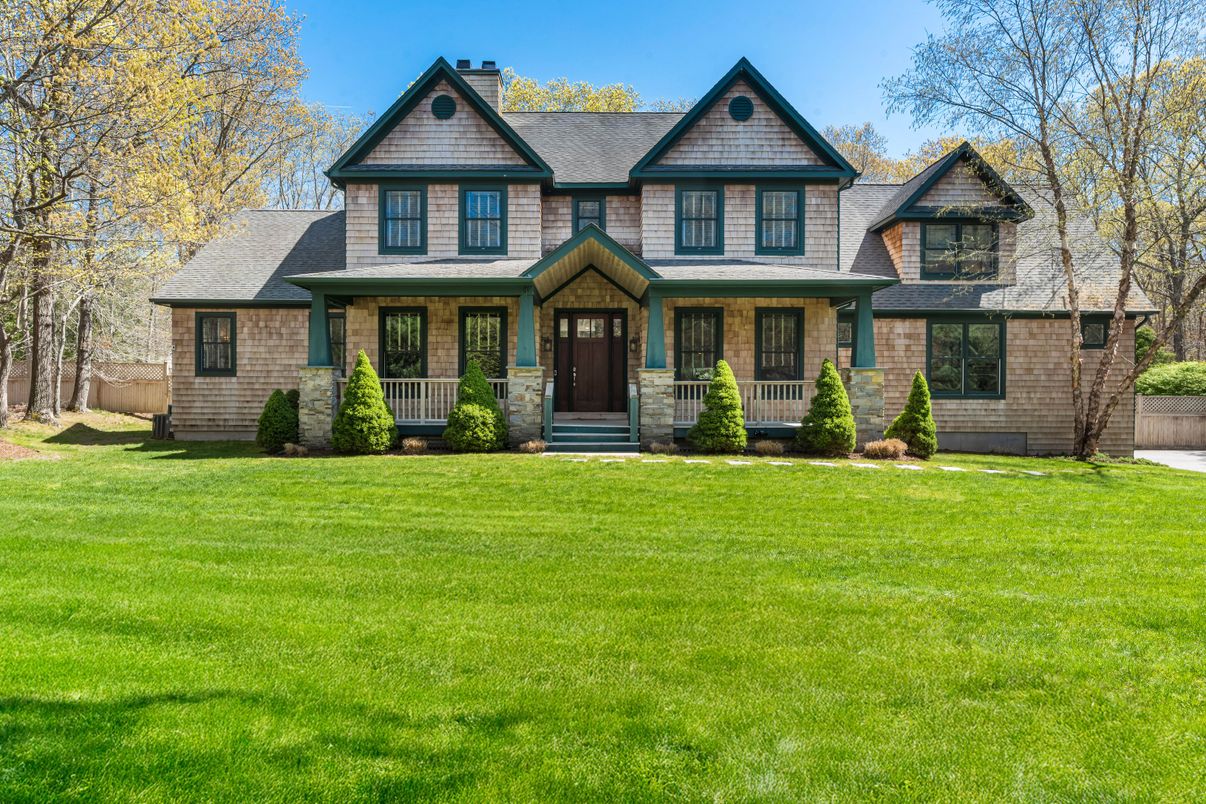 Exterior, Facade, Brick Facade, Brick Traditional