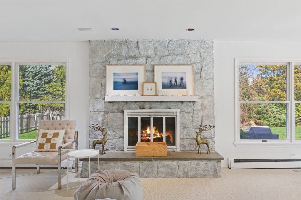 Fireplace, Interior, Recessed Lighting
