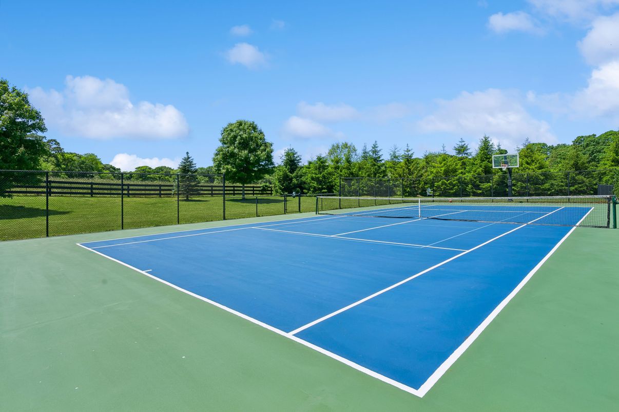Exterior, Tennis Courts