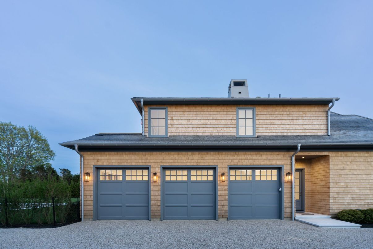 Attached, Exterior, Facade, Brick Facade, Modern