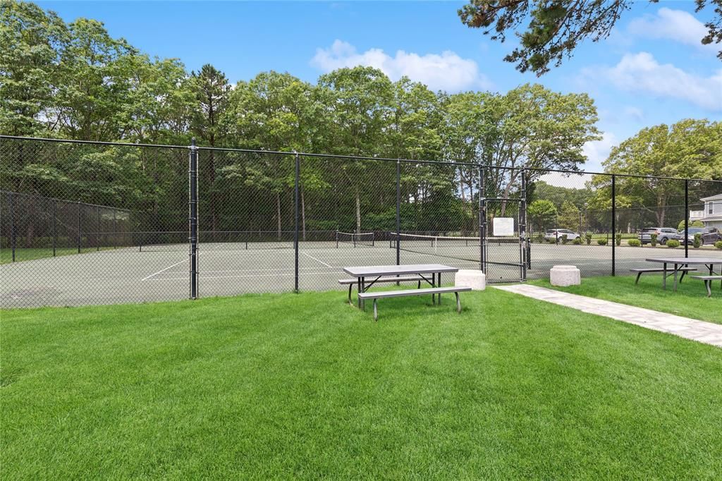 Exterior, Tennis Courts