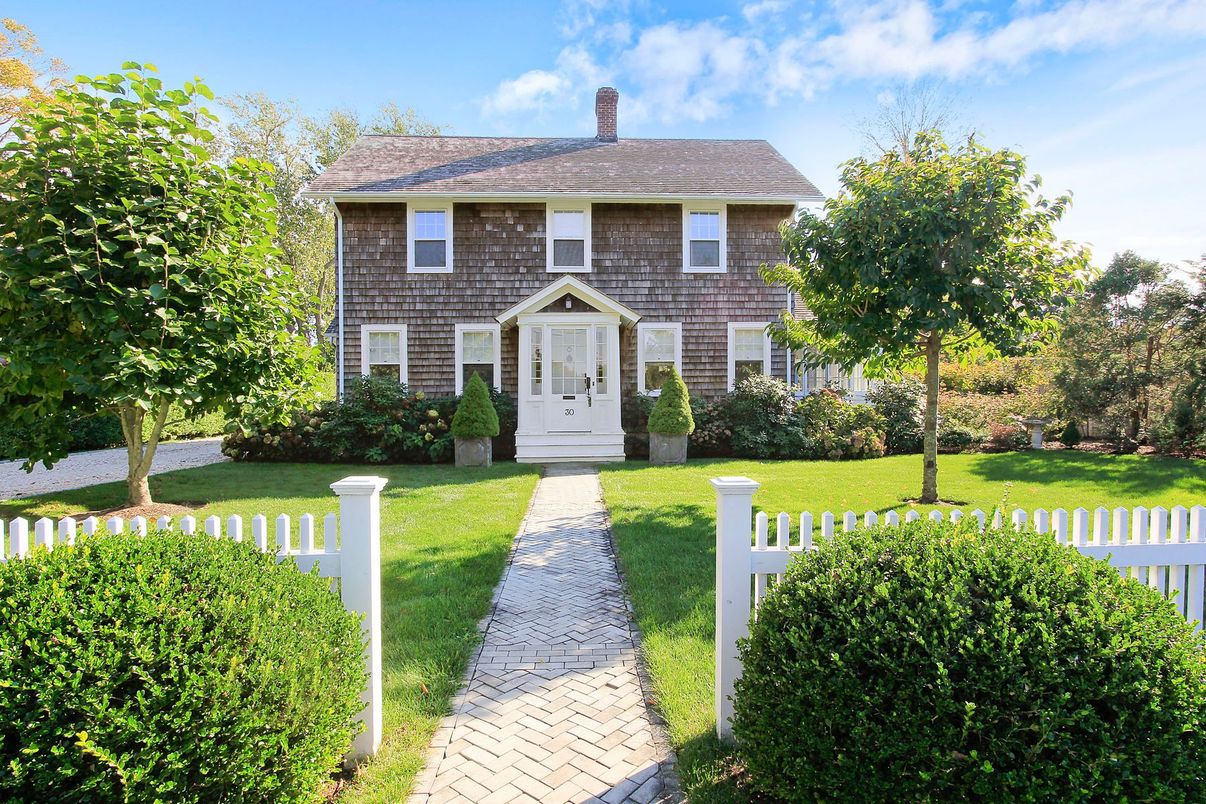 Backyard, Exterior, Facade, Georgian