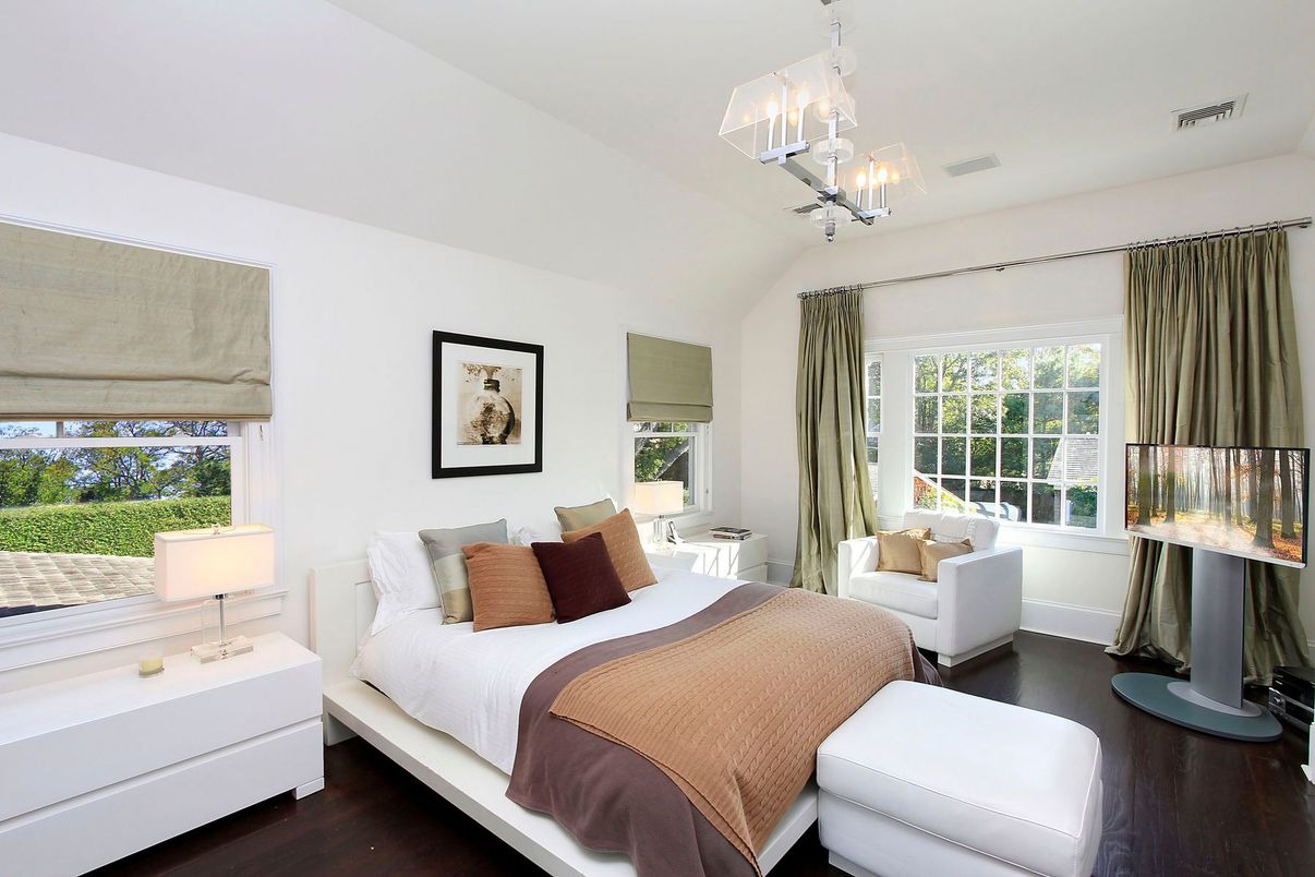 Bedroom, Chandelier, Interior, Pendant Lights, Wood Texture Flooring