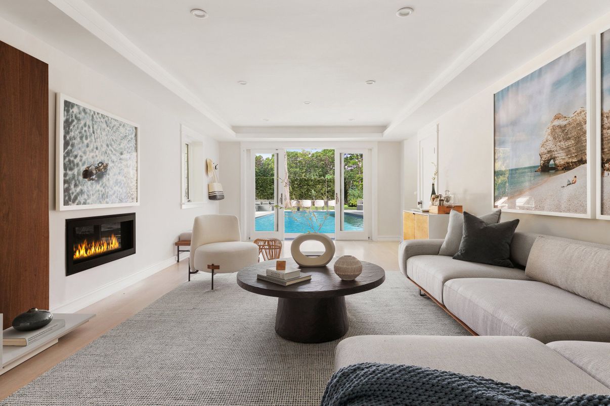 Fireplace, Interior, Living room, Recessed Lighting