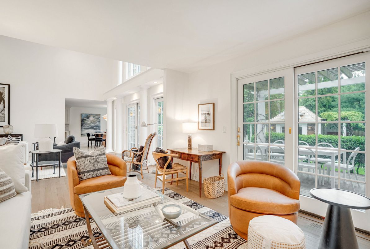 Home Office, Interior, Living room, Recessed Lighting, Wood Texture Flooring
