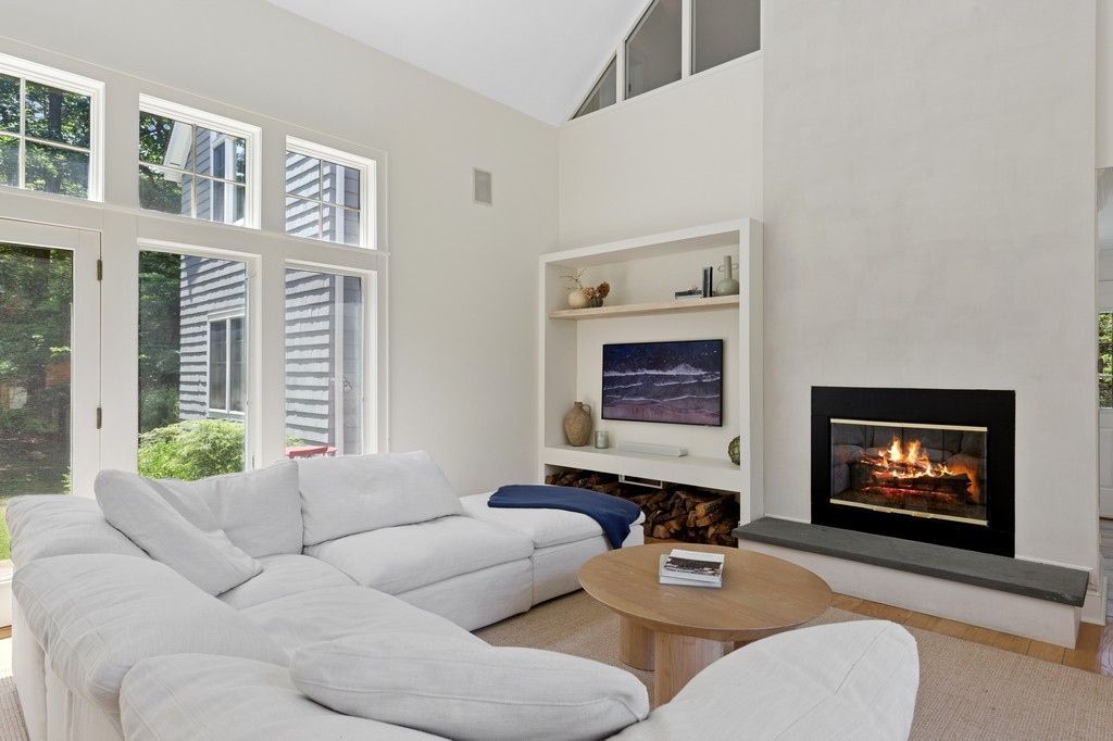 Fireplace, Interior, Living room