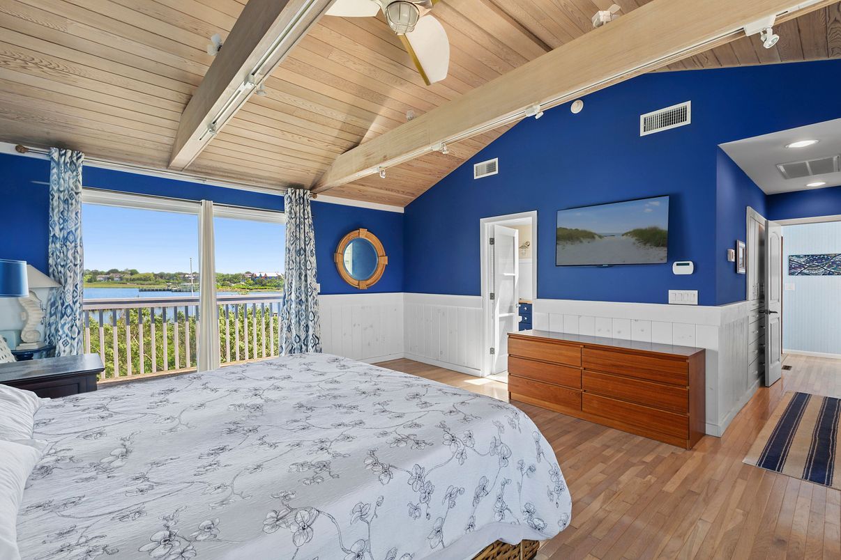 Bedroom, Interior, Recessed Lighting, Water, Wooden Beams, Wooden Ceilings, Wood Texture Flooring