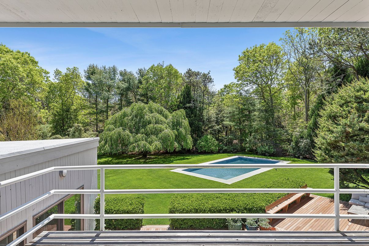 Exterior, Pool, Other