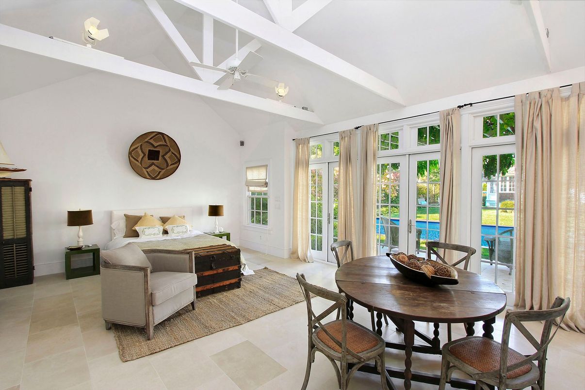 Bedroom, Dining room, Interior, Water