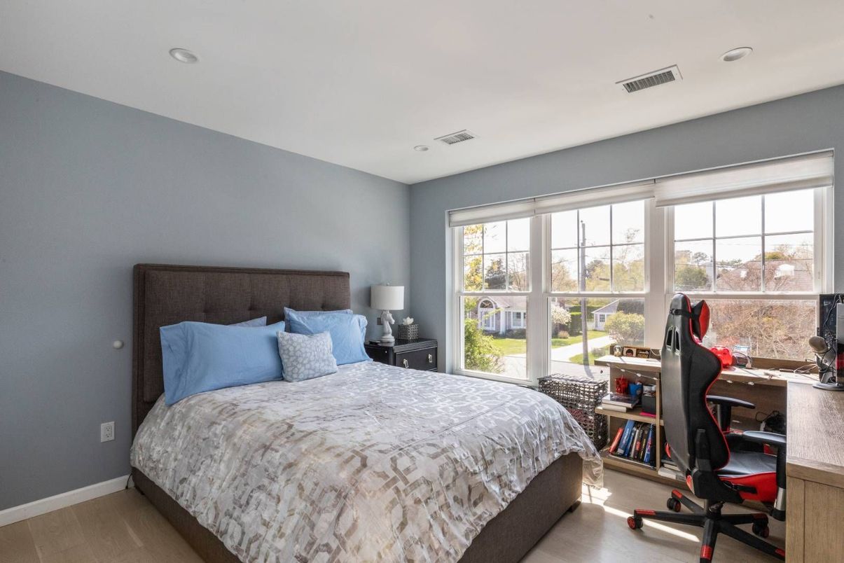 Bedroom, Home Office, Interior, Recessed Lighting, Wood Texture Flooring