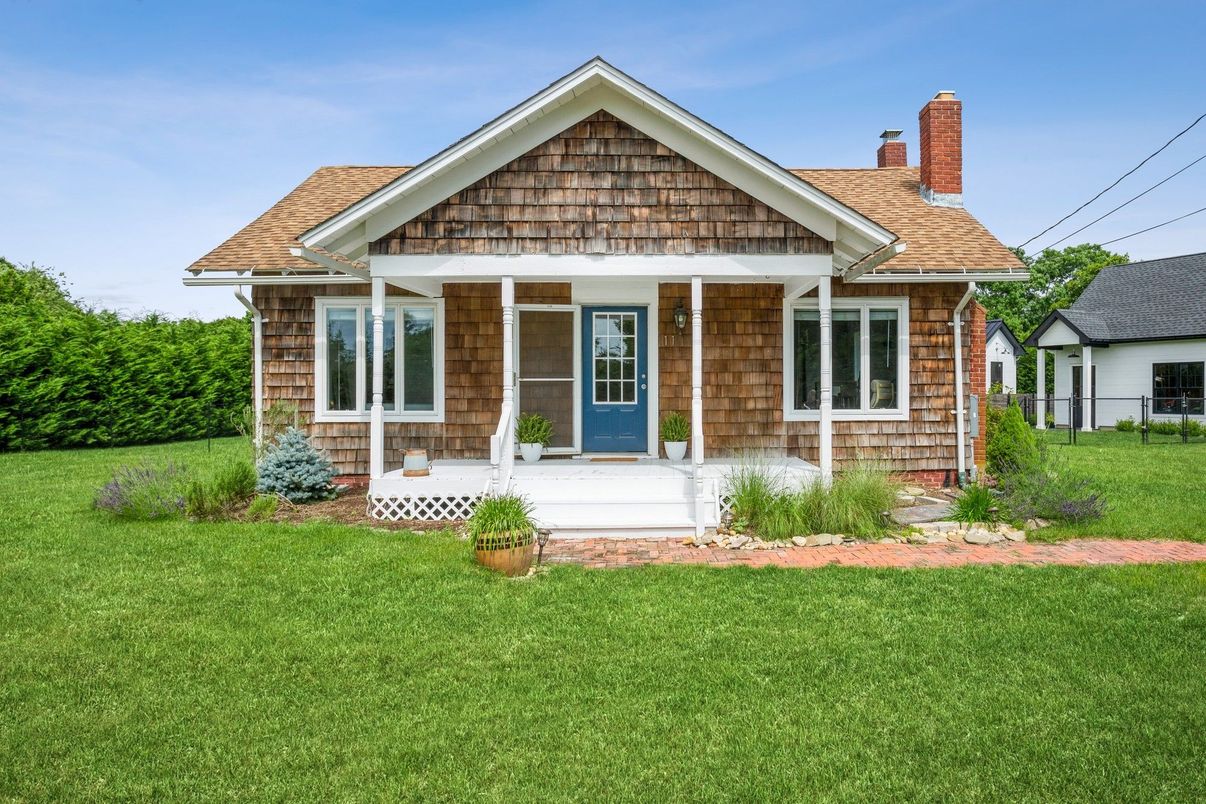Exterior, Facade, Brick Traditional