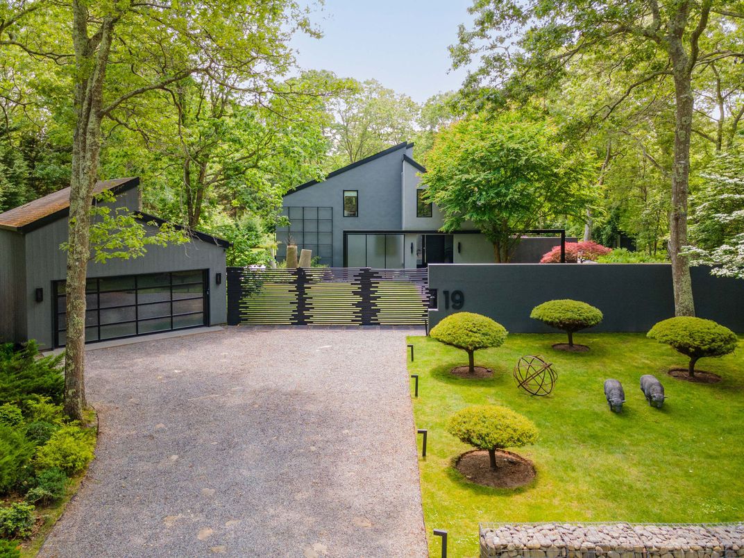 Backyard, Detached Garage, Exterior