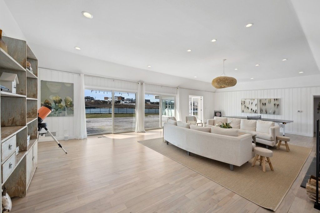 Dining room, Interior, Living room, Pendant Lights, Recessed Lighting, Water, Wood Texture Flooring