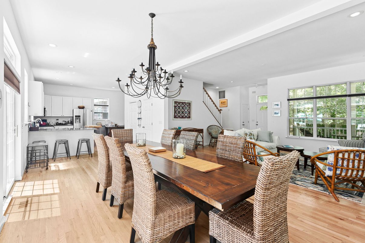 Chandelier, Dining room, Interior, Kitchen, Pendant Lights, Recessed Lighting, Wood Texture Flooring