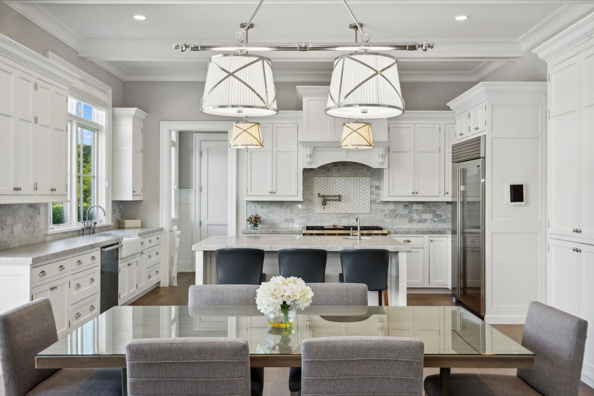 Dining room, Interior, Kitchen, Pendant Lights, Recessed Lighting, Stainless Steel Appliances, Wood Texture Flooring