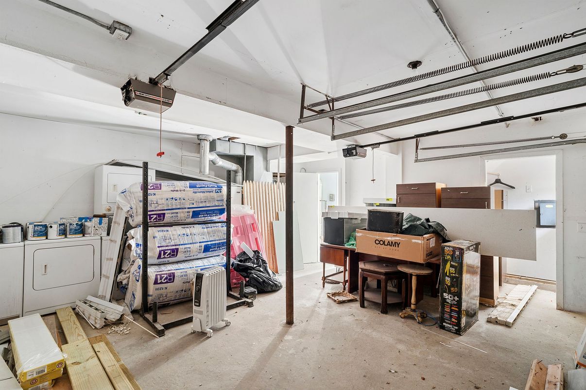 Garage, Interior, Washer