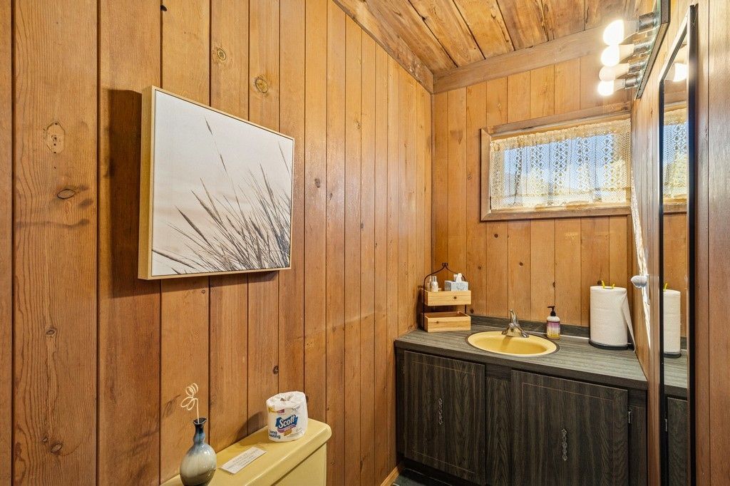 Bathroom, Interior, Wooden Ceilings, Wooden Walls