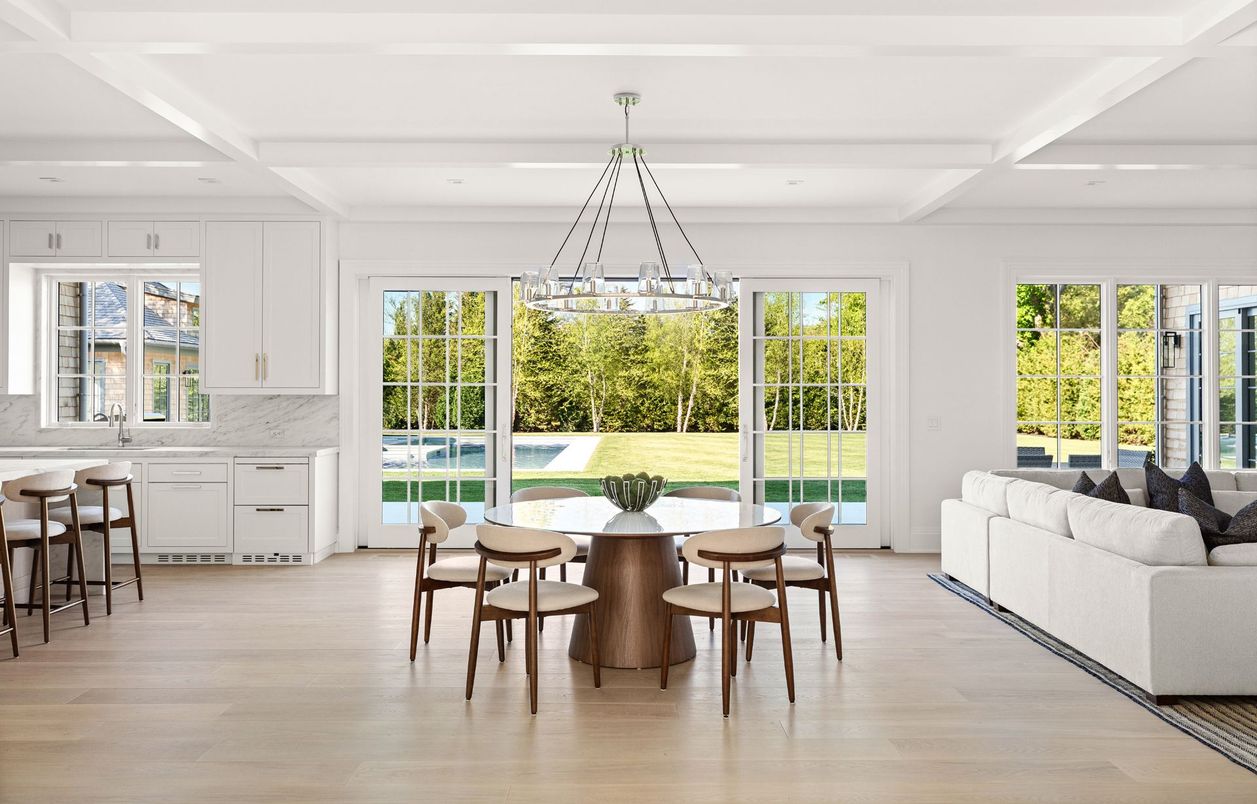 Chandelier, Dining room, Interior, Pendant Lights, Recessed Lighting, Wood Texture Flooring