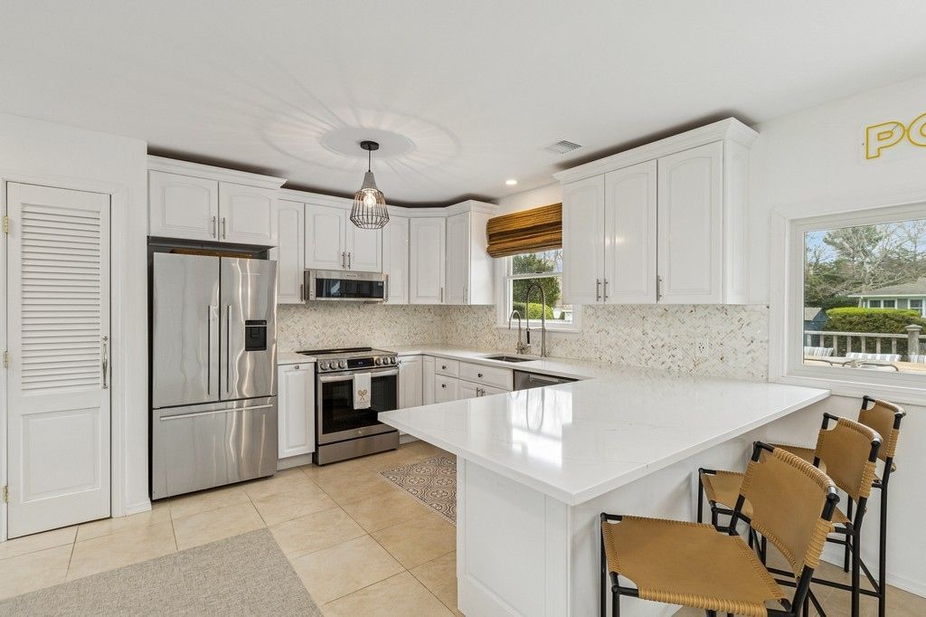Interior, Kitchen, Pendant Lights, Recessed Lighting, Stainless Steel Appliances