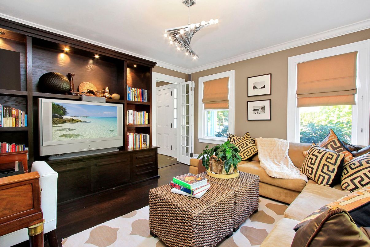 Interior, Living room, Pendant Lights, Wood Texture Flooring