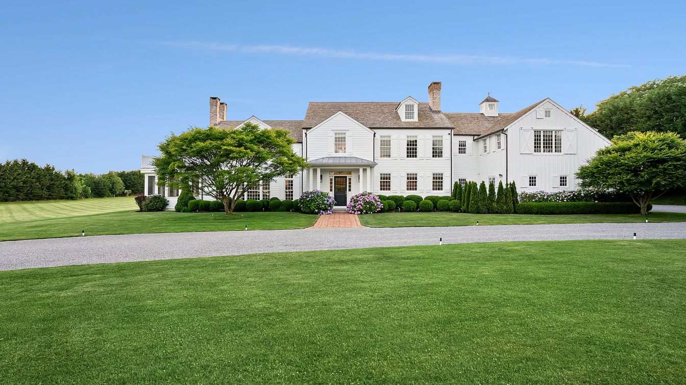 Backyard, Exterior, Facade, Farmhouse