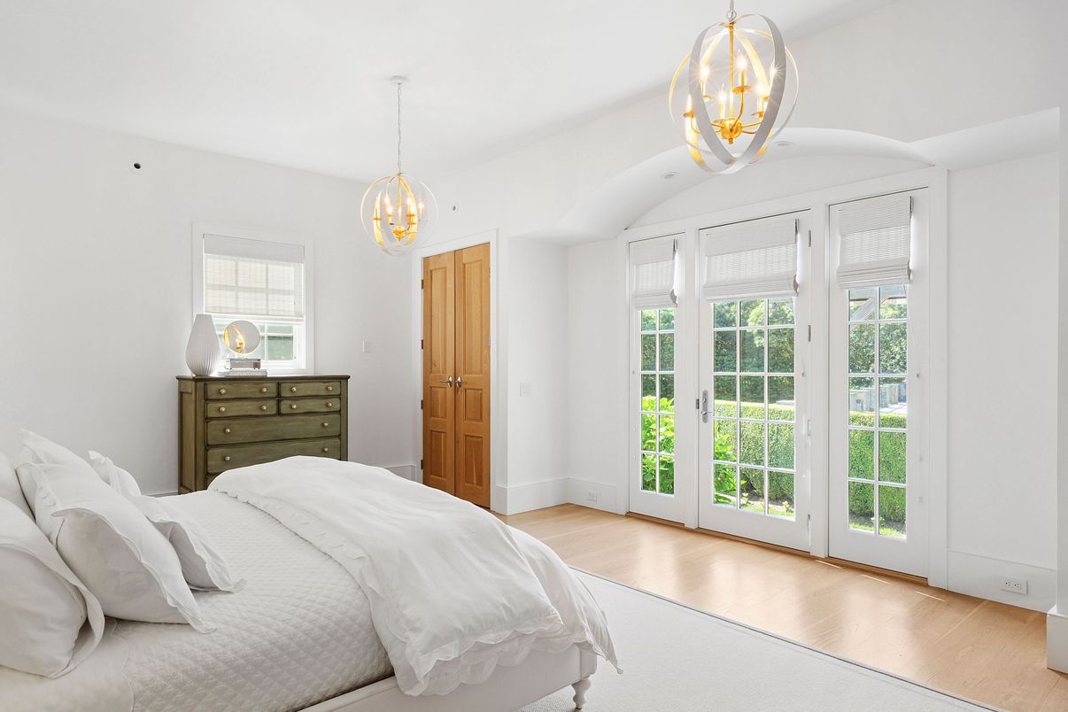 Bedroom, Chandelier, Interior, Pendant Lights, Wood Texture Flooring