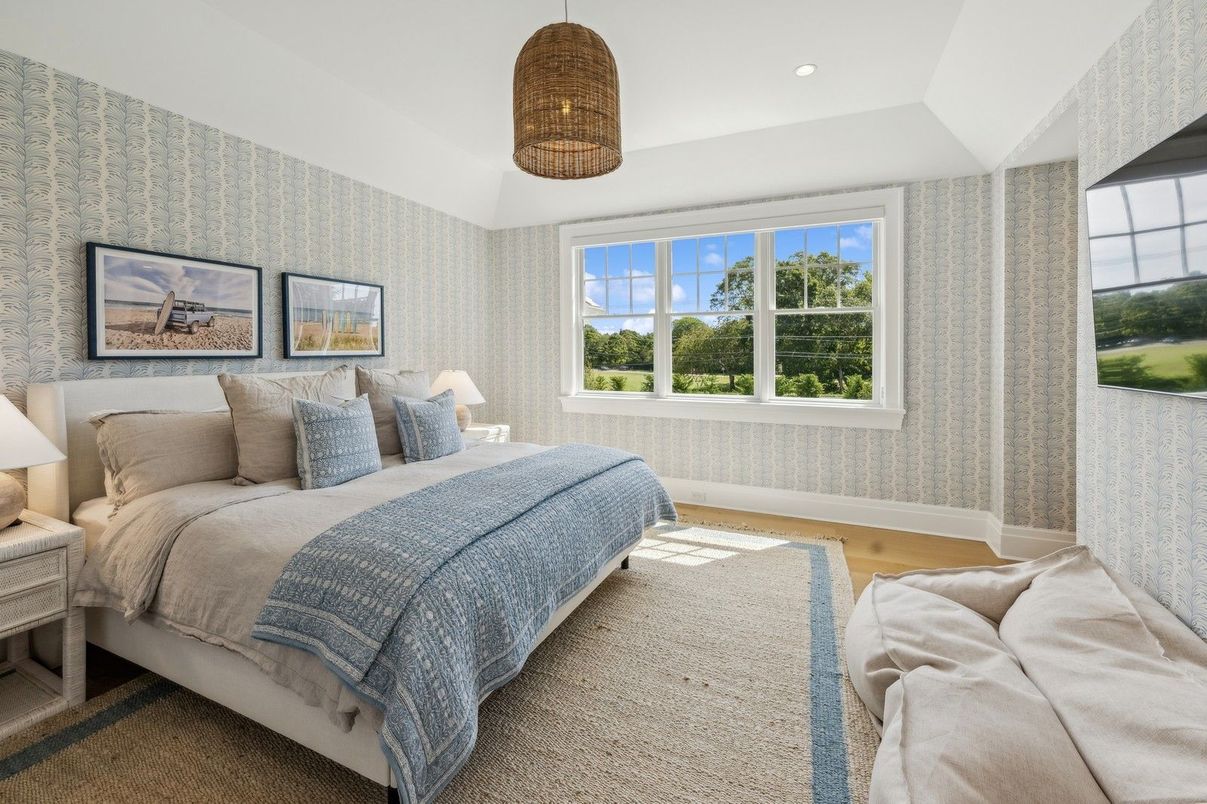 Bedroom, Interior, Pendant Lights, Recessed Lighting, Wood Texture Flooring