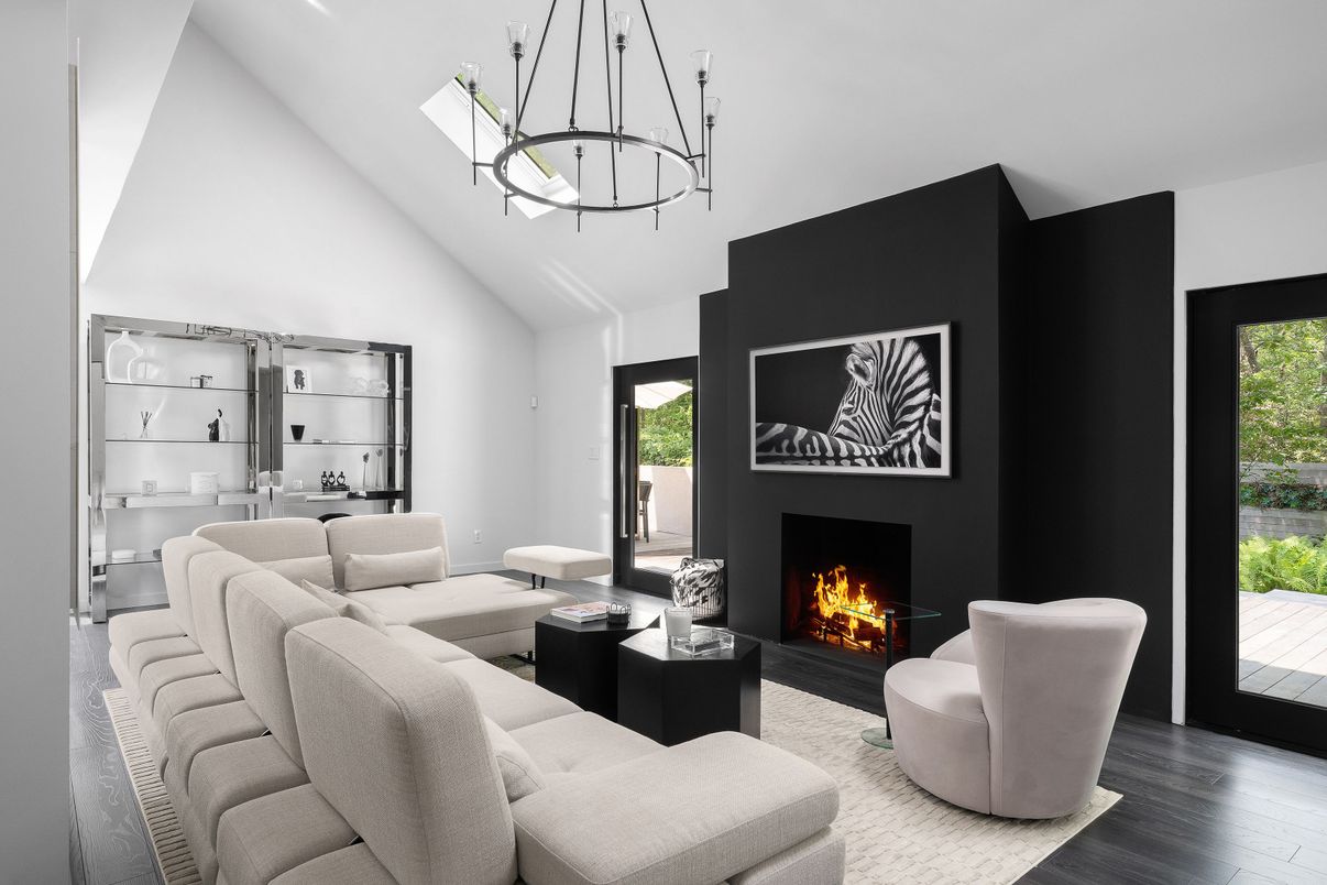Chandelier, Fireplace, Interior, Living room, Pendant Lights, Wood Texture Flooring
