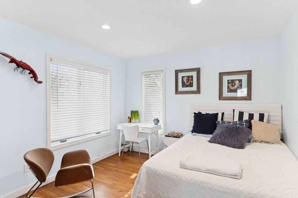Bedroom, Home Office, Interior, Recessed Lighting, Wood Texture Flooring