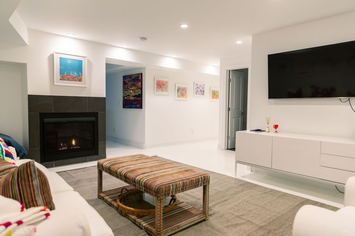 Fireplace, Interior, Living room, Recessed Lighting
