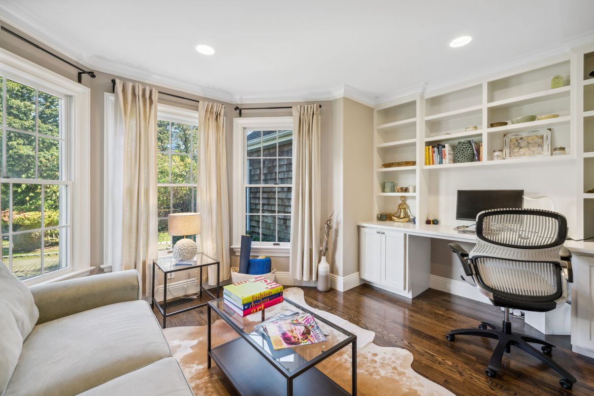 Home Office, Interior, Recessed Lighting, Wood Texture Flooring