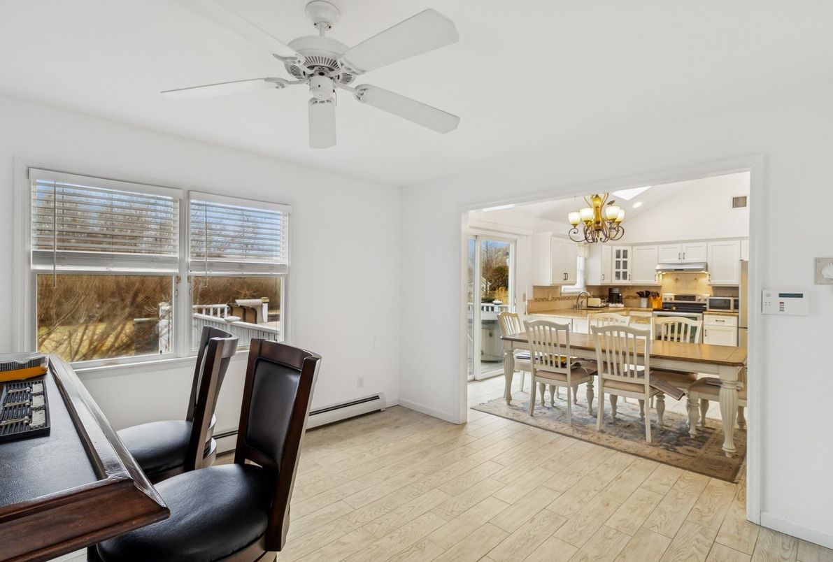 Chandelier, Dining room, Interior, Kitchen, Wood Texture Flooring