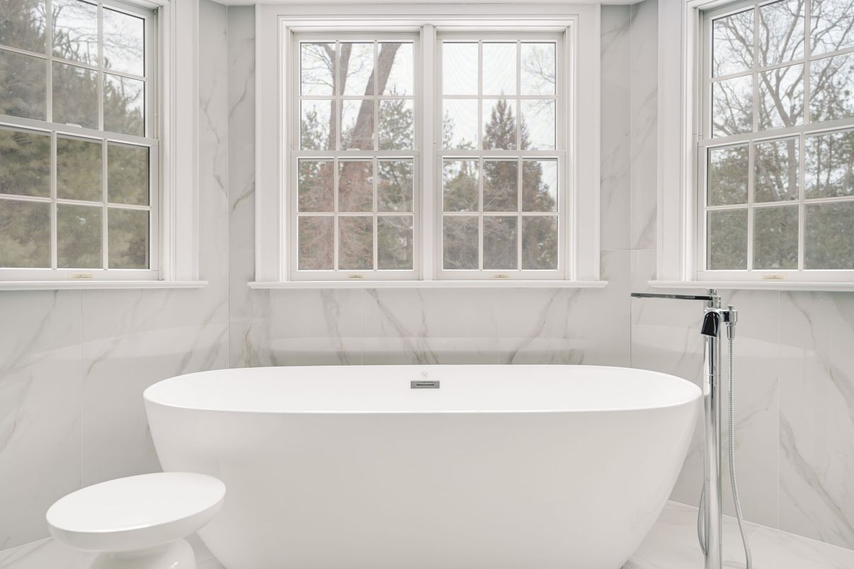 Bathroom, Free Standing Baths, Interior, Marble Walls