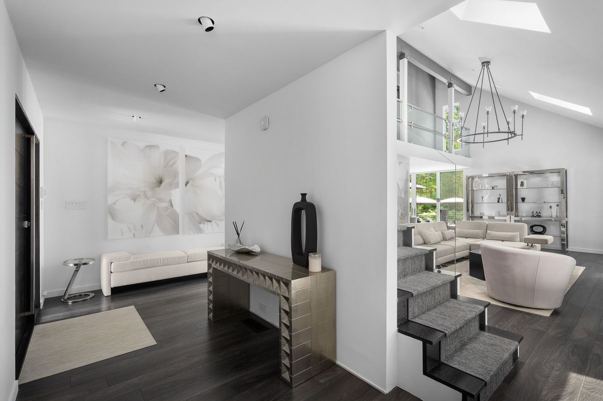 Interior, Living room, Pendant Lights, Recessed Lighting, Wood Texture Flooring