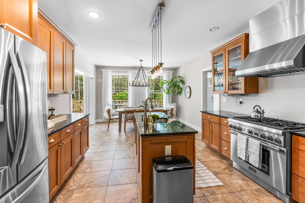 Dining room, Interior, Kitchen, Pendant Lights, Recessed Lighting, Stainless Steel Appliances