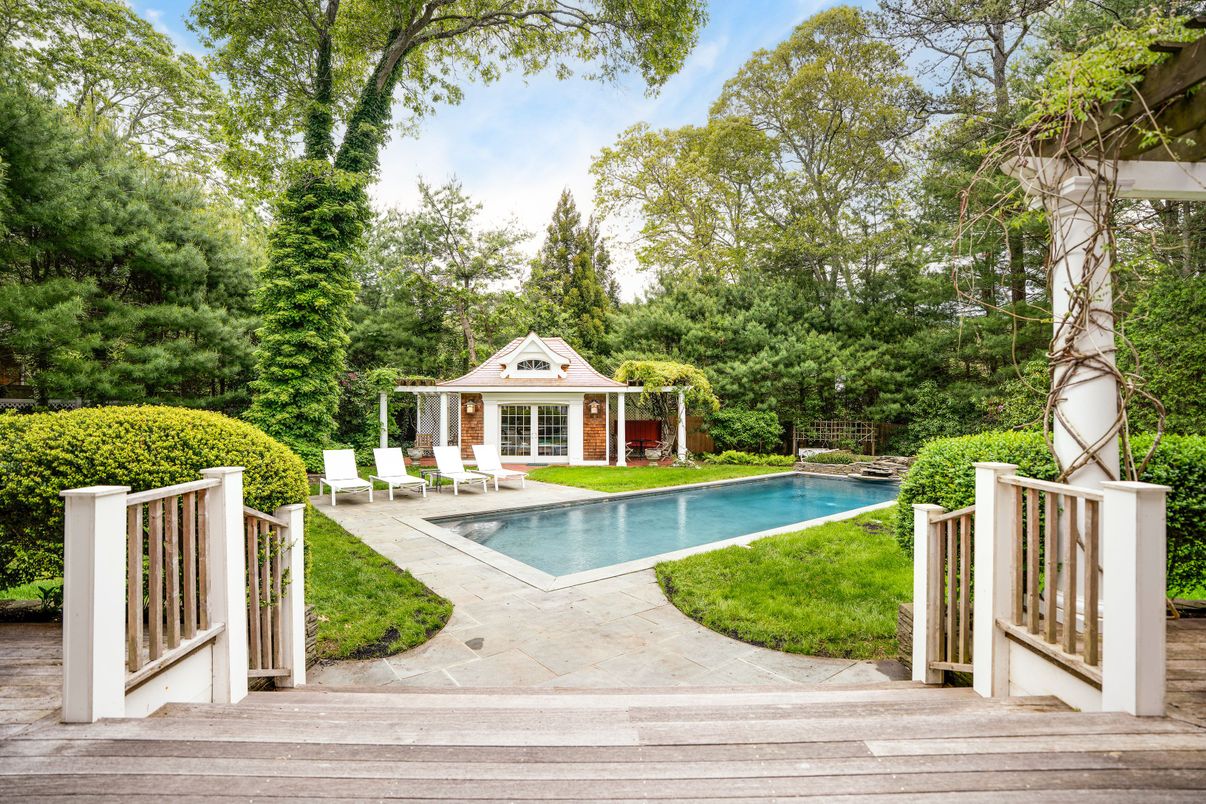 Exterior, Pool