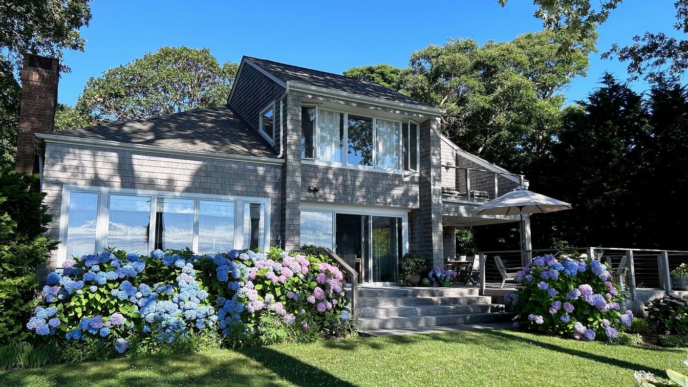 Exterior, Facade, Tudor Revival