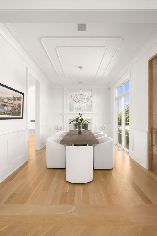Chandelier, Dining room, Fireplace, Interior, Wood Texture Flooring