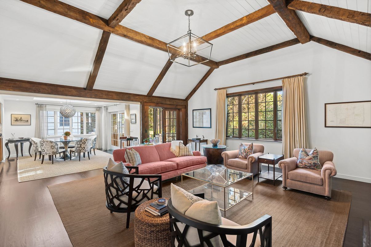 Dining room, Interior, Living room, Pendant Lights, Wooden Beams