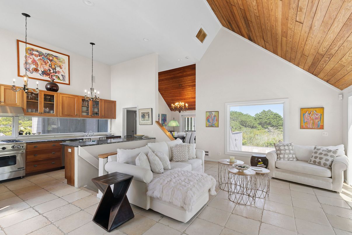Chandelier, Interior, Kitchen, Living room, Pendant Lights, Recessed Lighting, Stainless Steel Appliances, Wooden Ceilings