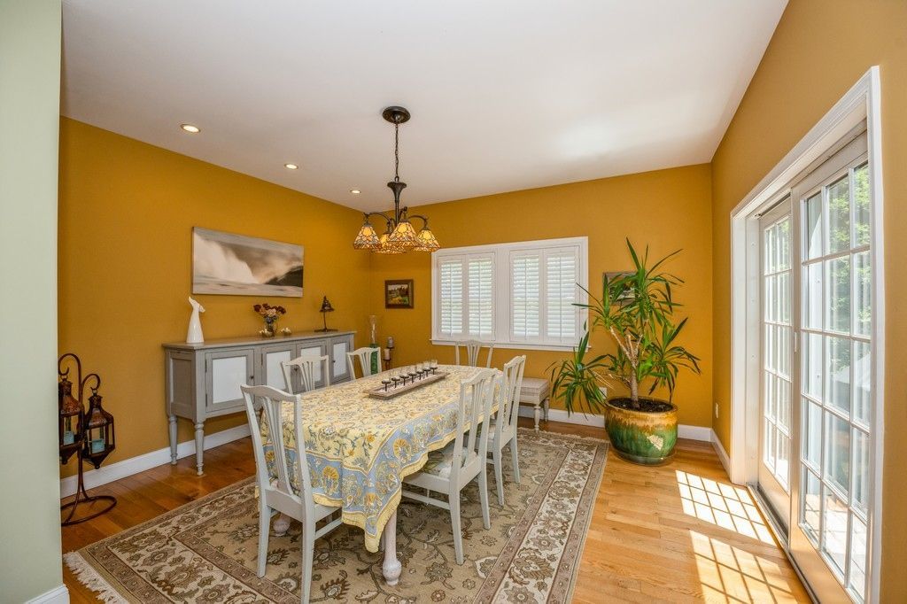 Chandelier, Dining room, Interior, Recessed Lighting, Wood Texture Flooring