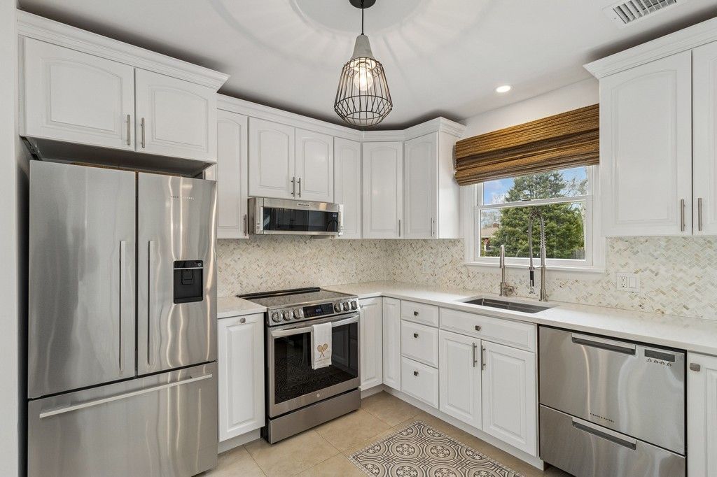 Interior, Kitchen, Pendant Lights, Recessed Lighting, Stainless Steel Appliances