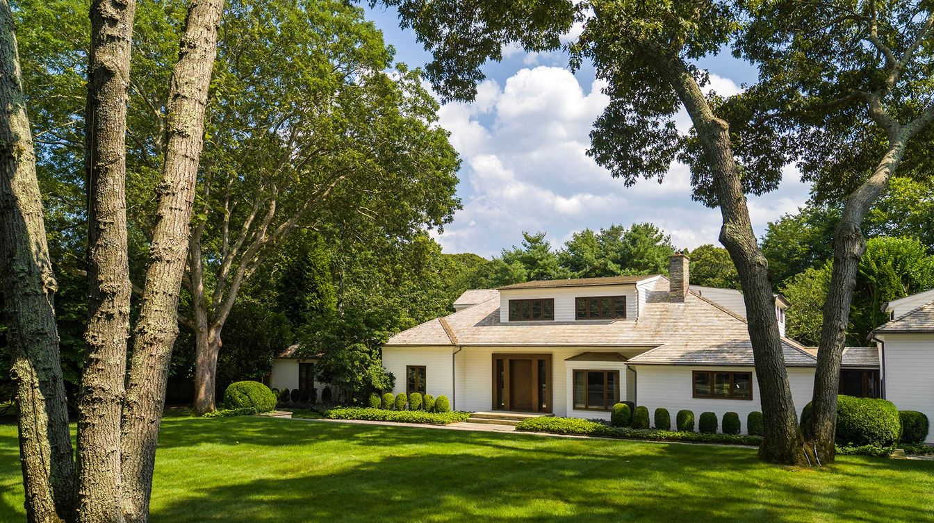 Backyard, Exterior, Facade, Split Level