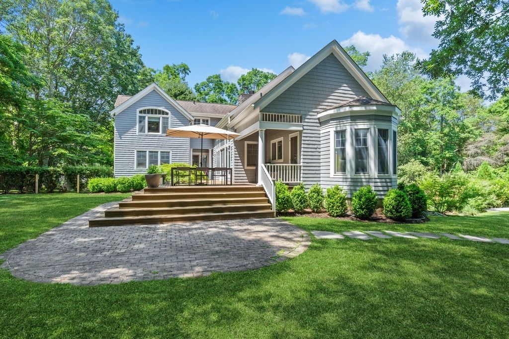 Backyard, Exterior, Facade, Queen Anne Victorian