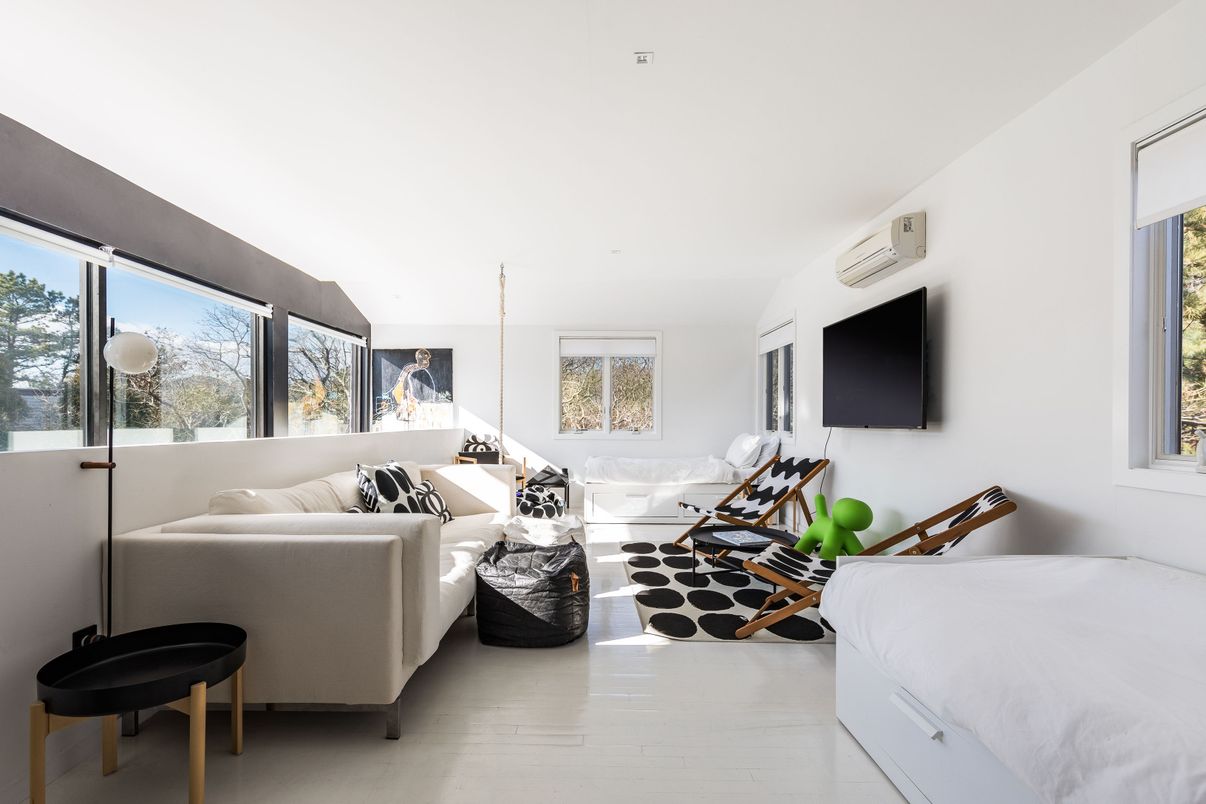 Interior, Living room, Pendant Lights, Wood Texture Flooring