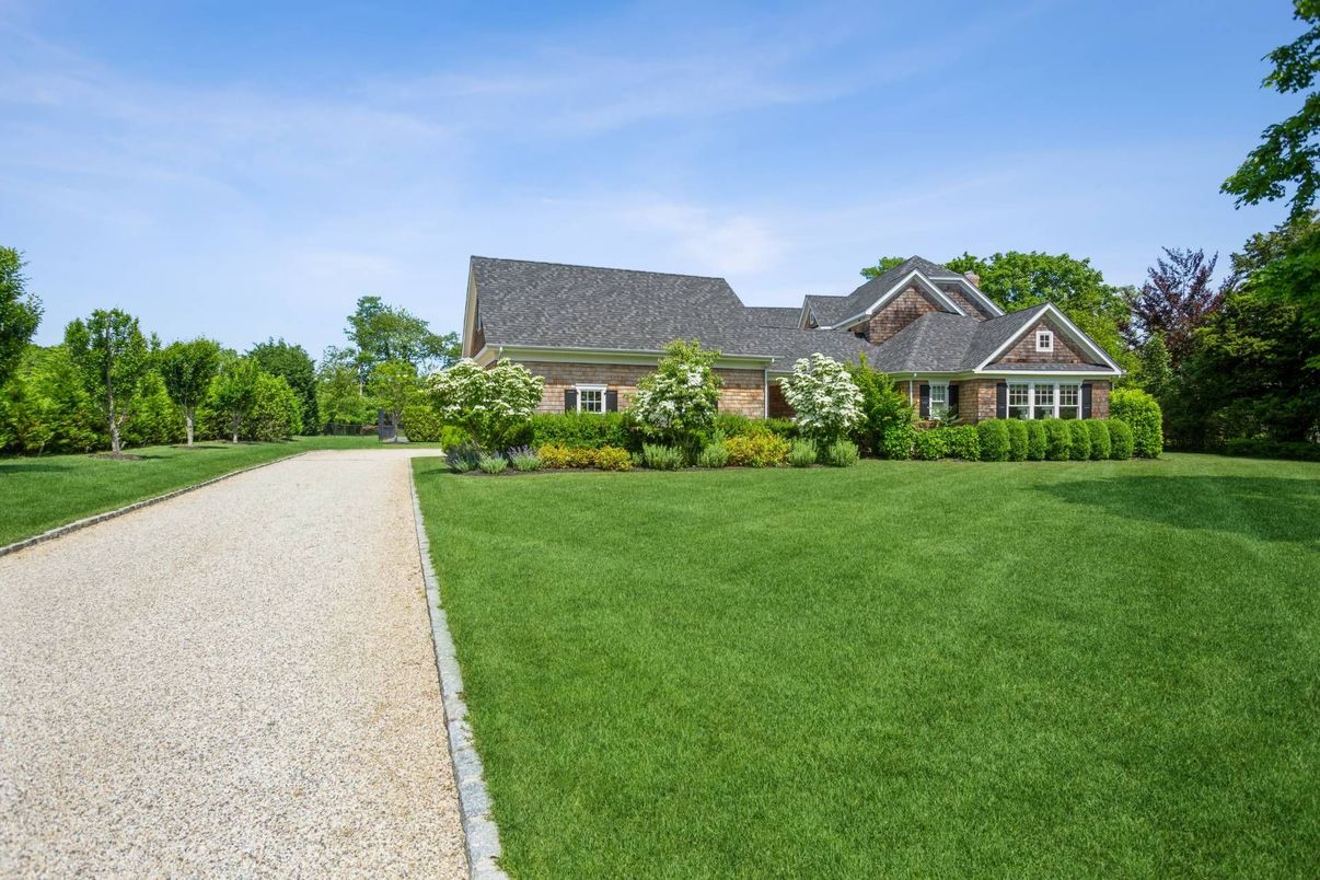 Backyard, Exterior, Facade, Cape Cod