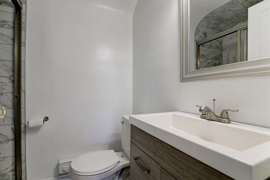 Bathroom, Interior, Marble Walls