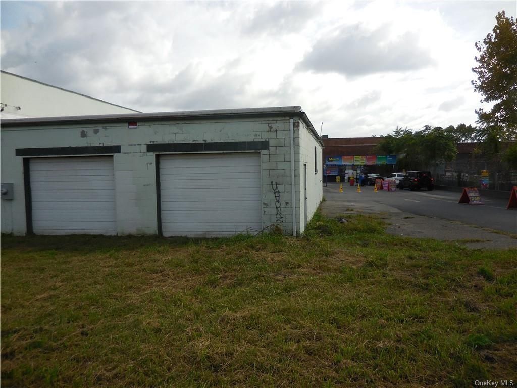 Detached Garage, Exterior