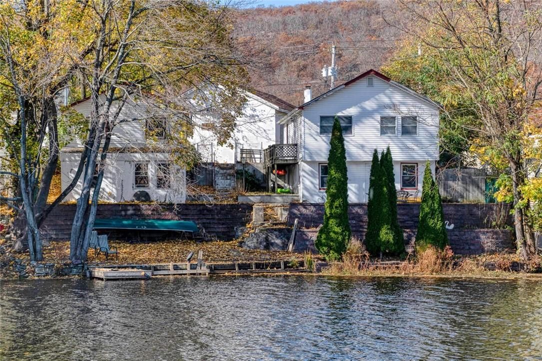 Exterior, Lake